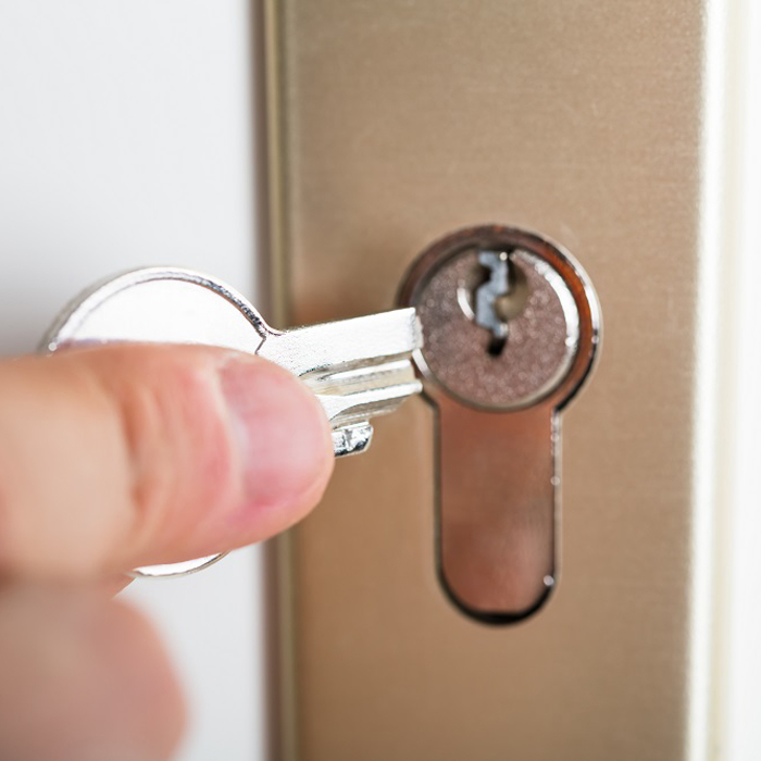 Cách xử lý ổ khoá tủ sắt bị kẹt